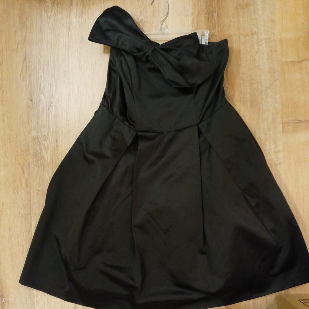 Kate Young for Target Black cocktail/prom/party dress size 4